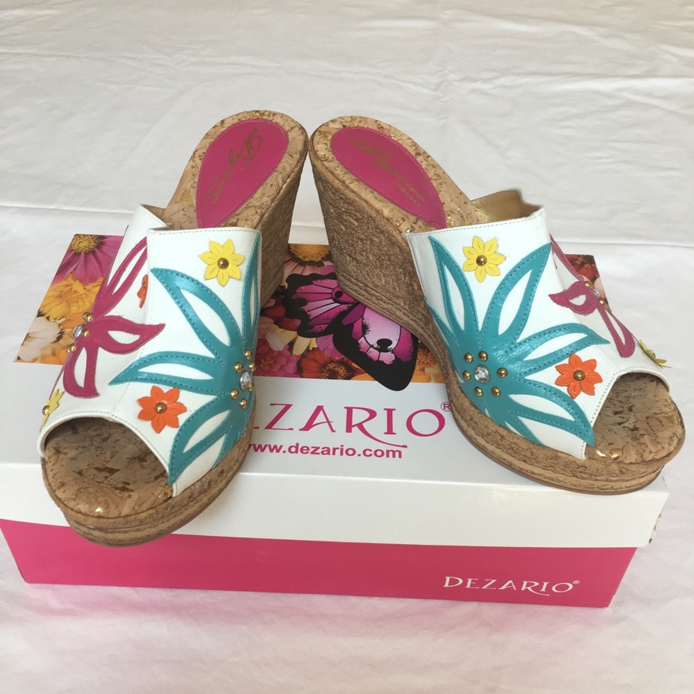 💐Dezario “Frida” White Floral Decorative Mule EUC - Picture 2 of 9